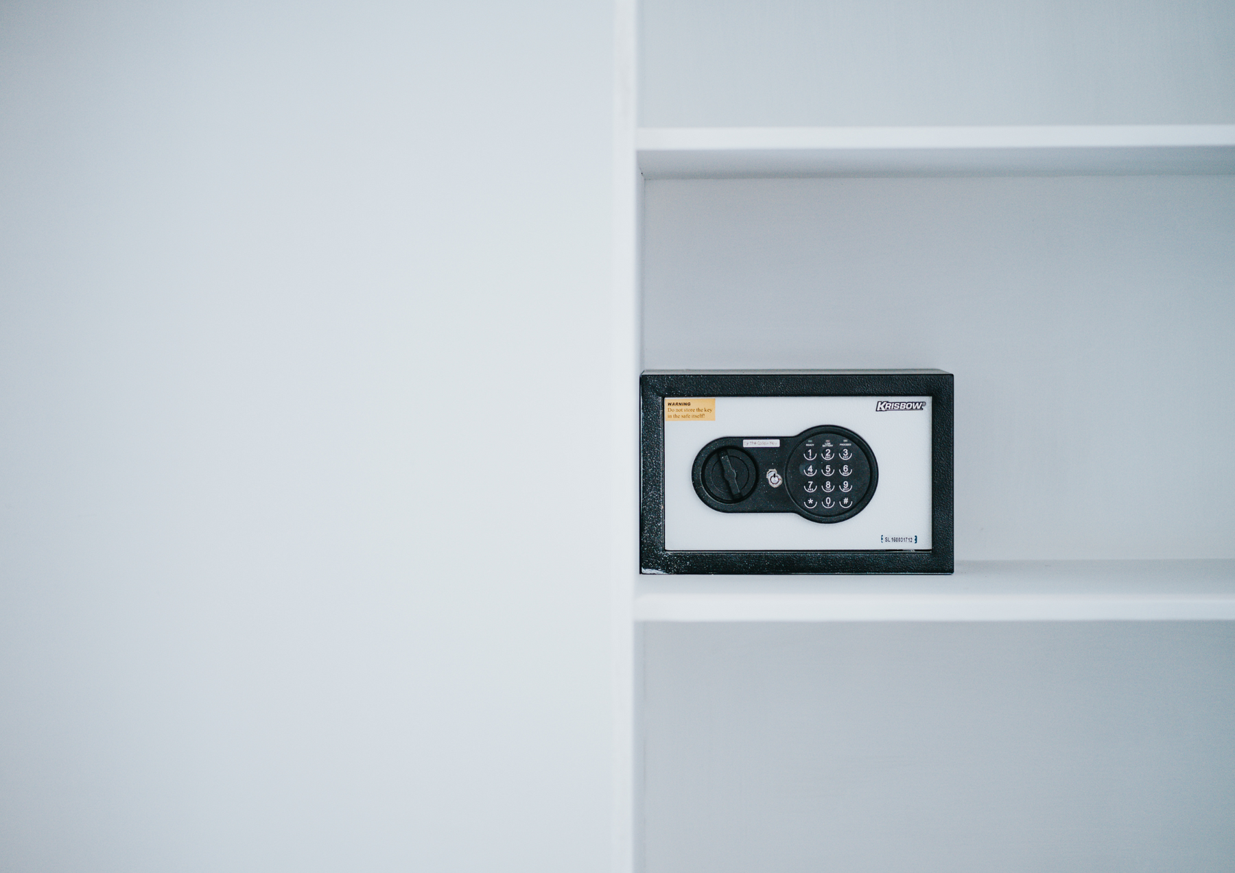 Choosing the Right Fireproof Safe for Your Needs: Factors to Consider